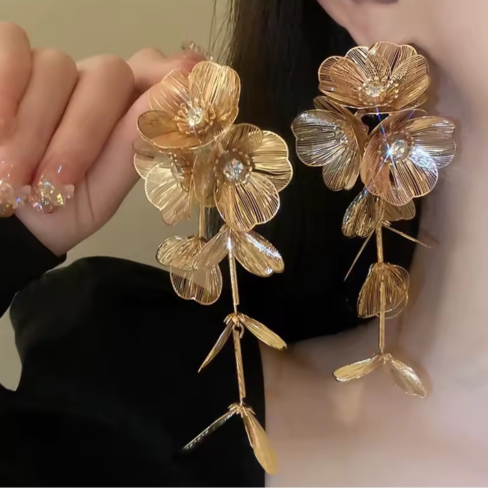 Anthropologie Gold Floral Drop Earrings - Picture 4 of 5